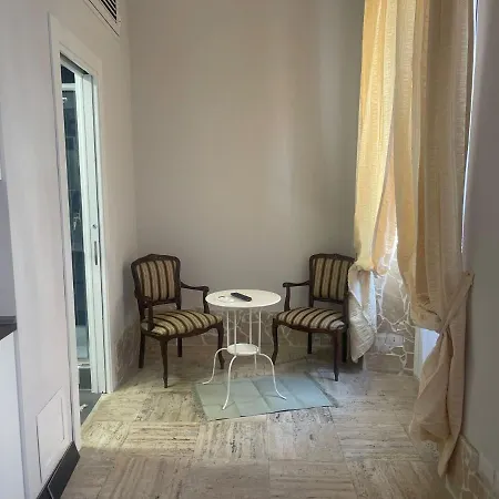 Barone House ゲストハウス ローマ